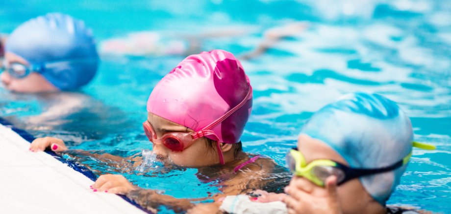 Die Stadt Lahnstein bietet Schwimmkurse an