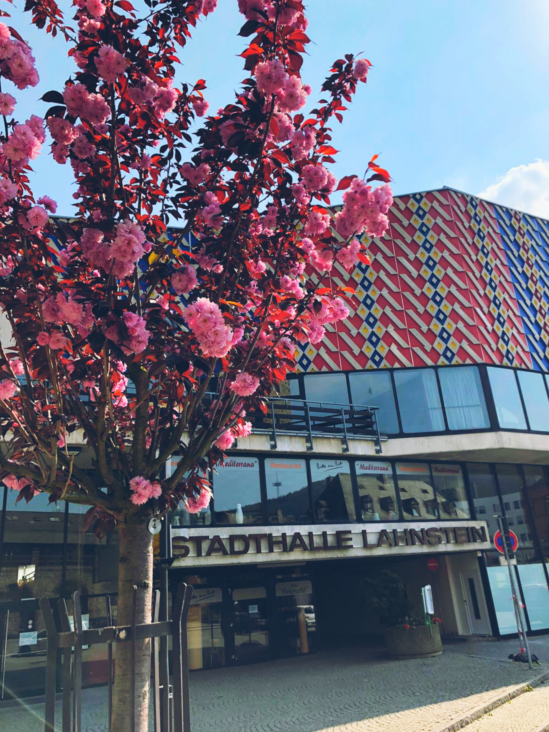 Außenfassade der Stadthalle Lahnstein 