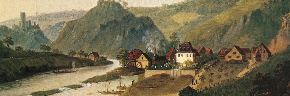 Historisches Gemälde von 1820 einer Rheinlandschaft bei Lahnstein: Im Vordergrund liegen mehrere Häuser und Mühlengebäude am Flussufer, während Segel- und Lastkähne den Fluss befahren. Auf den umliegenden Höhen erheben sich Burgruinen und eine Kapelle. Die hügelige Landschaft und die ländliche Bebauung vermitteln einen Eindruck des Rhein-Lahn-Ecks in früheren Jahrhunderten.