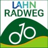 Grünes Logo des Lahntalradwegs mit dem Schriftzug „RADWEG“.