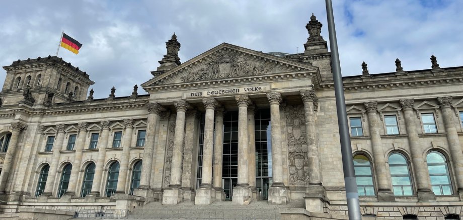 Deutscher Bundestag - 1